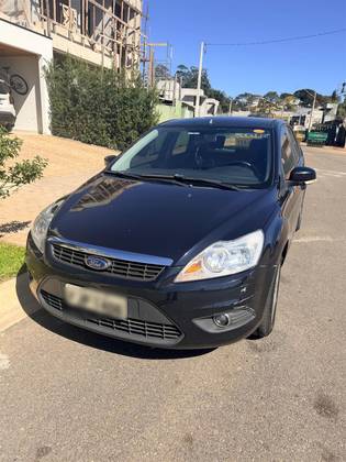 FORD FOCUS 1.6 GL 16V FLEX 4P MANUAL FORD FOCUS 1.6 GL 16V FLEX 4P MANUAL